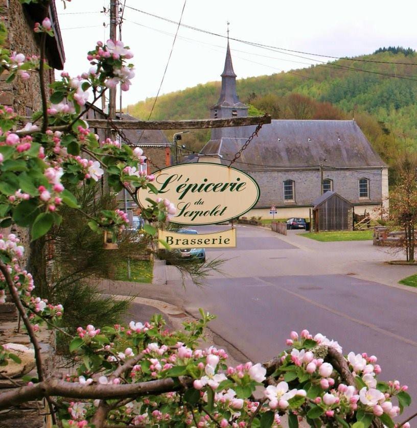 Appart Hotel Au Pied De Vigne Vresse-sur-Semois Esterno foto